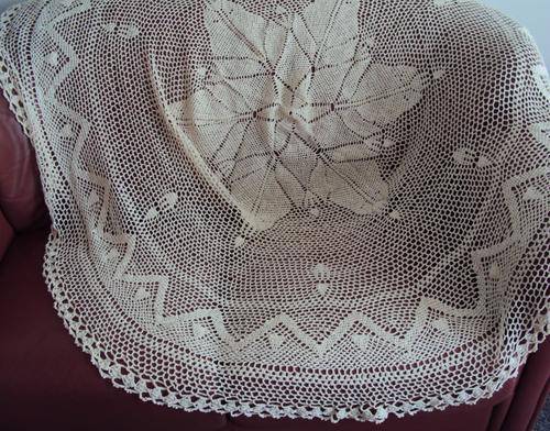 Very large round Crochet tablecloth 190cm diam -Beige colour (read description)