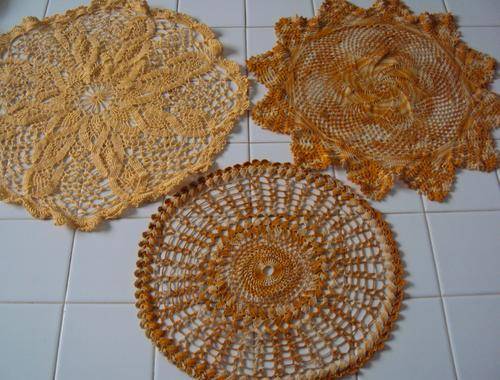 Lot 3 hand crochet  doiles