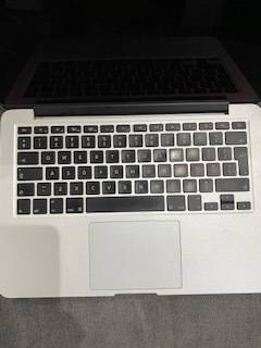2015 13` MacBook Pro in Excellent condition!