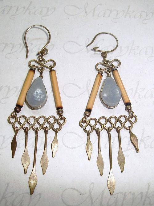 MARYKAY - BEAUTIFUL ALPACA SILVER BLUE OPAL AND BAMBOO EARRINGS - MADE IN PERU