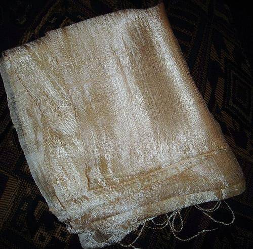 MARYKAY - STUNNING CREAMY WHITE PURE SILK SCARF WITH 7MM GENUINE FRESHWATER PEARL EARRINGS