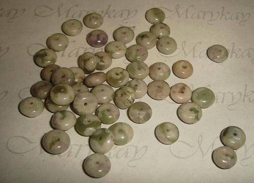 MARYKAY - NATURAL PEACE JADE  BEADS - CRAFTS / BEADING / JEWELLERY MAKING 8/4R