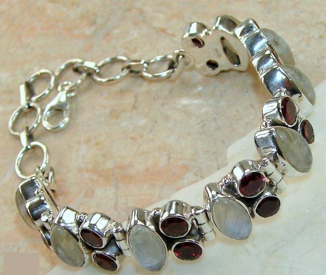 MARYKAY - FREE SHIPPING - FABULOUS MOONSTONE AND GARNET .925 SILVER BRACELET