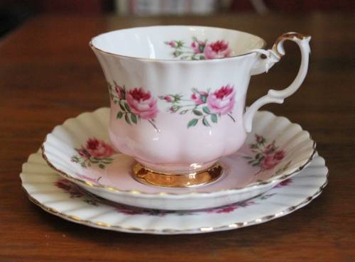 Royal Albert No. 4365 Pattern Trio