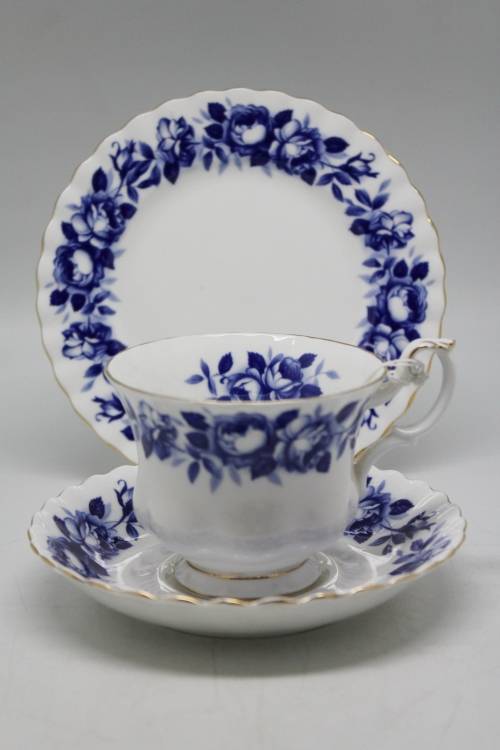 Royal Albert Aristocrat Pattern Trio.