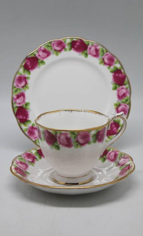 Royal Albert The Old Country Pattern Trio.