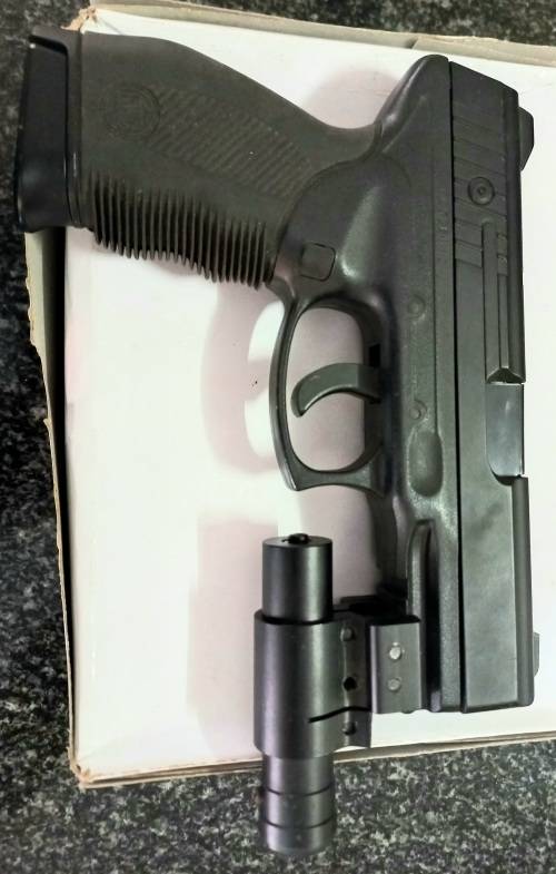 4.5 mm BB pistol