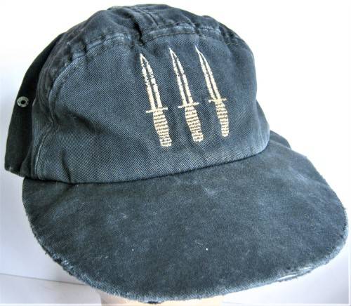 1980s 1 RECCE BASEBALL CAP - PEAK SLIGHTLY SOFT AND WORN IN PLACES 1 EYELET MISSING - GOOD USED COND