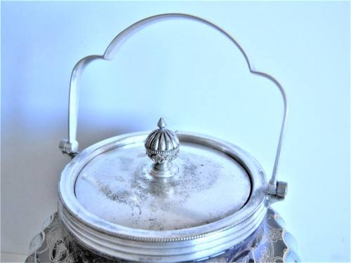 EARLY ROYAL DOULTON BISCUIT BARREL JAR CIRCA 1900s IN VERY GOOD CONDITION