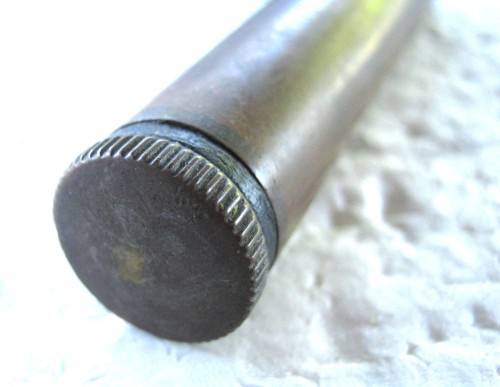 ORIGINAL WW1/WW2 BRITISH ARMY SMLE LEE ENFIELD RIFLE BRASS OIL BOTTLE IN GOOD CONDITION