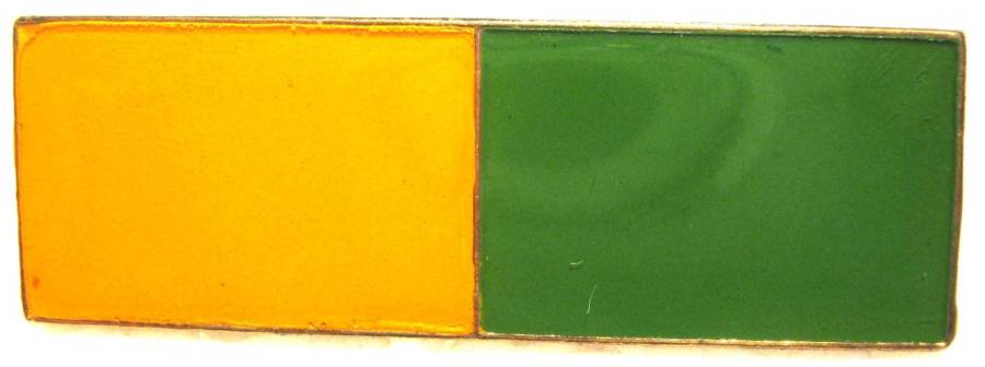 7 INFANTRY DIVISION COMMAND BAR, FIRST TYPE WITH PINS IN VERY GOOD CONDITION