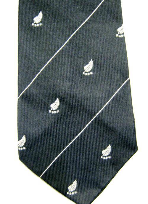 1970 ALL BLACKS PLAYERS TOUR TIE THAT BELONGED TO EARLE KIRTON WHO PLAYED FLY HALF