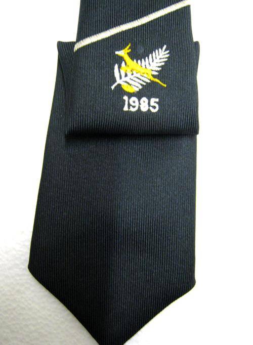 1985 SPRINGBOKS vs ALL BLACKS RUGBY TIE IN GOOD CONDITION