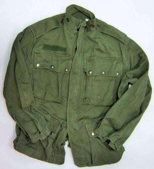 1967 RAT DAMAGED FRENCH MILITARY JACKET FROM SOLDIER SERVED IN RHODESIA, 32 BATT & EXEC OUTCOMES