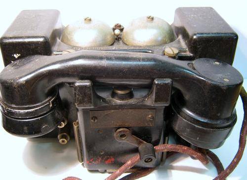 WW2 FIELD TELEPHONE SET "F" MK11 T.M.C IN GOOD CONDITION - NO BOX