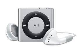 !!!APPLE IPOD SHUFFLE. 2GIG SILVER. BRAND NEW**SEALED** GIVE AWAY PRICE!!!!