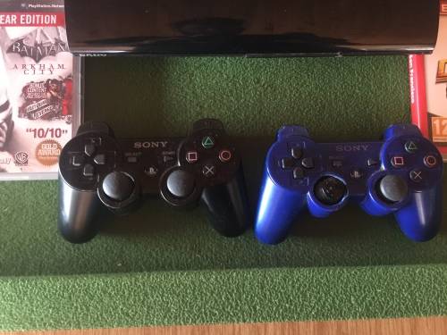 500 GB PlayStation 3 with 7 games and 2 controlllers