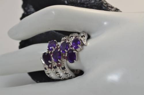 UNUSUAL DESIGN GENUINE INTENSE PURPLE AMETHYST, SAPPHIRE AND RHODOLITE GARNET SIZE 7