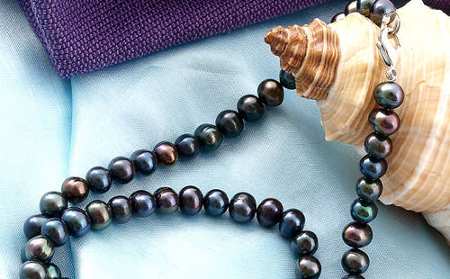 6-7mm Round Black Genuine Freshwater Pearl Necklace