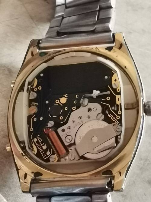 2 X MENS SEIKO WATCHES - WORKING BUT NEEDS TLC