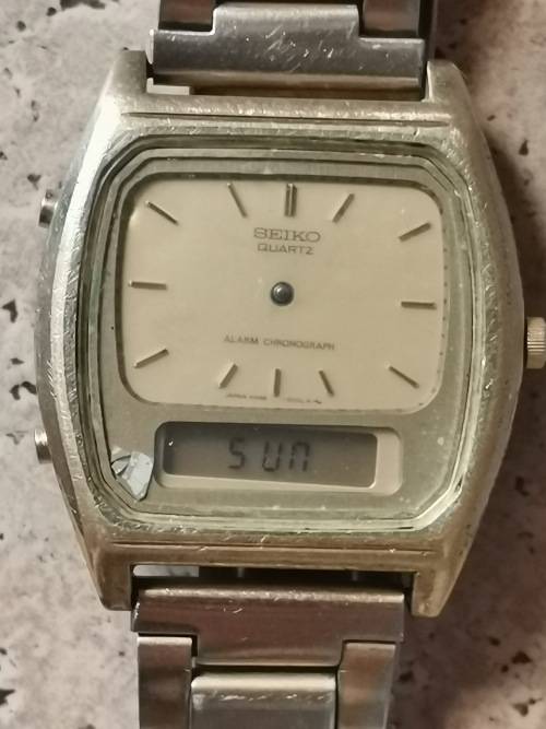 2 X MENS SEIKO WATCHES - WORKING BUT NEEDS TLC