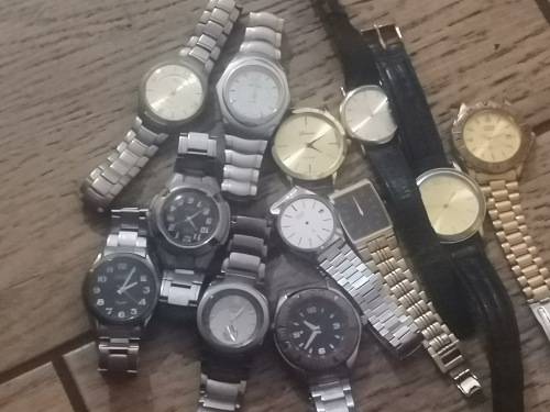 COLLECTION OF MENS WATCHES ALL UNTESTED SOLD AS IS