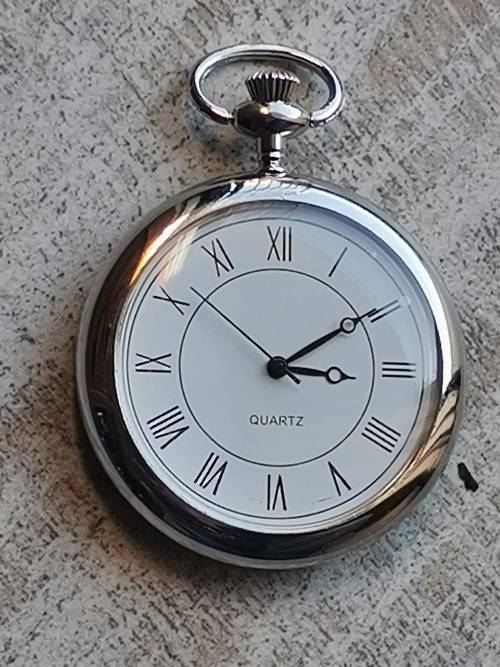 MENS POCKET WATCH NEW IN BOX IN EXCELLENT WORKING CONDITION