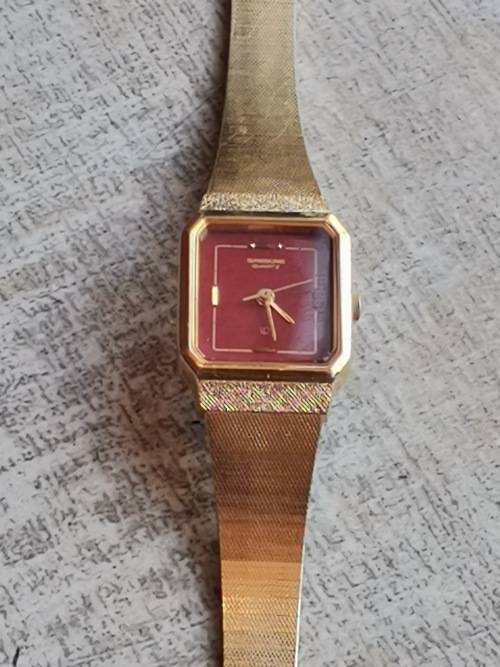 SAMSUNG GOLD PLATED SWISS WATCH IN EXCELLENT WORKING CONDITION