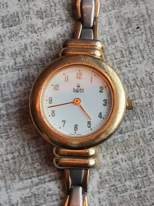 LADIES VINTAGE SWISS BUREN WATCH IN EXCL WORKING CONDITION VALUED @ R3500 WITH VALUATION CERTIFICATE