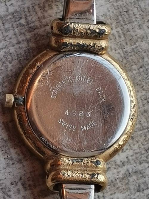 LADIES VINTAGE SWISS BUREN WATCH IN EXCL WORKING CONDITION VALUED @ R3500 WITH VALUATION CERTIFICATE