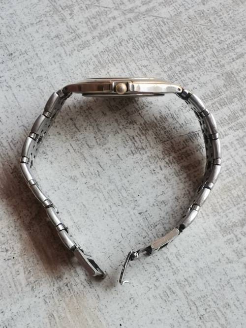 MENS TEMPO GOLD PLATED WATCH IN EXCELLENT WORKING CONDITION