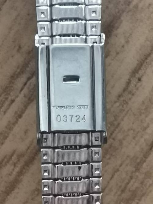 LADIES VINTAGE RADO WATCH - NO BACK PLATE/UNTESTED/SELLING FOR SPARES OR REPAIR