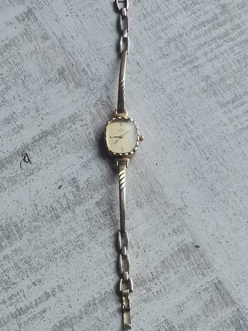 VINTAGE LADIES DELFIN EDOX GOLD PLATED QUARTZ WATCH IN EXCELLENT WORKING CONDITION