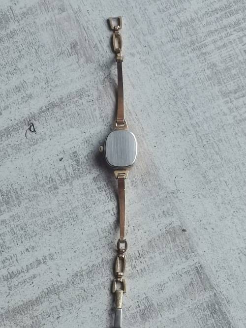 VINTAGE LADIES DELFIN EDOX GOLD PLATED QUARTZ WATCH IN EXCELLENT WORKING CONDITION