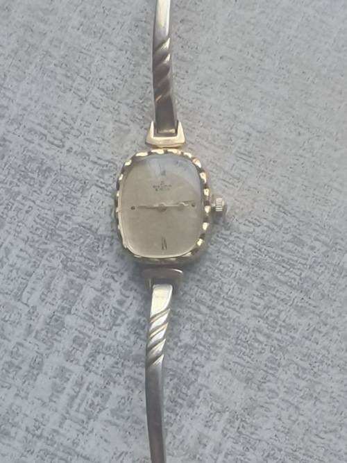 VINTAGE LADIES DELFIN EDOX GOLD PLATED QUARTZ WATCH IN EXCELLENT WORKING CONDITION