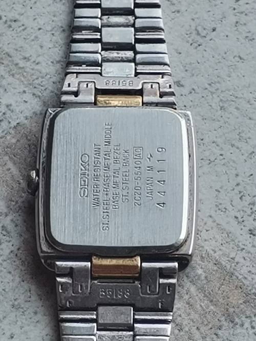 SEIKO LADIES 2 TONE WATCH IN EXCELLENT WORKING CONDITION VALUED @ R3000