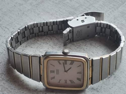 SEIKO LADIES 2 TONE WATCH IN EXCELLENT WORKING CONDITION VALUED @ R3000