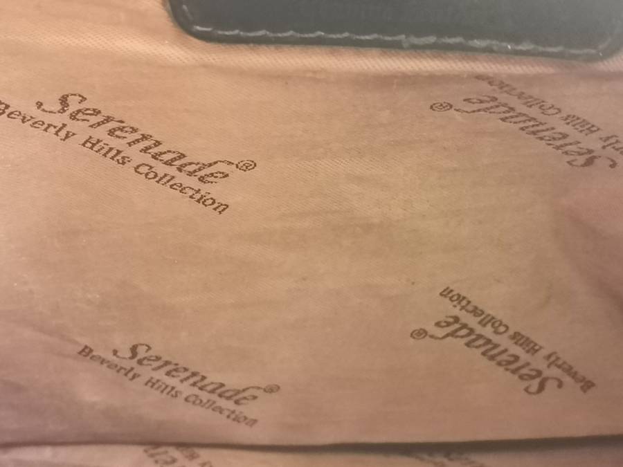 LADIES SERENADE BEVERLY HILLS VINYL MULTI COULOURED HANDBAG - RETAILS FOR OVER R2000