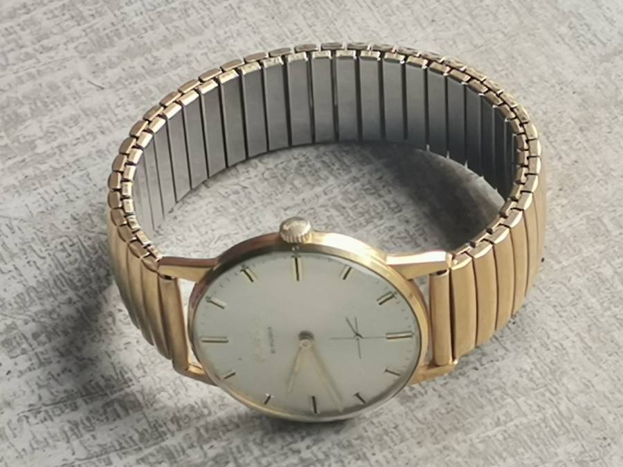 VINTAGE OMIKRON SWISS 21 RUBIS MENS WATCH IN EXCELLENT WORKING CONDITION