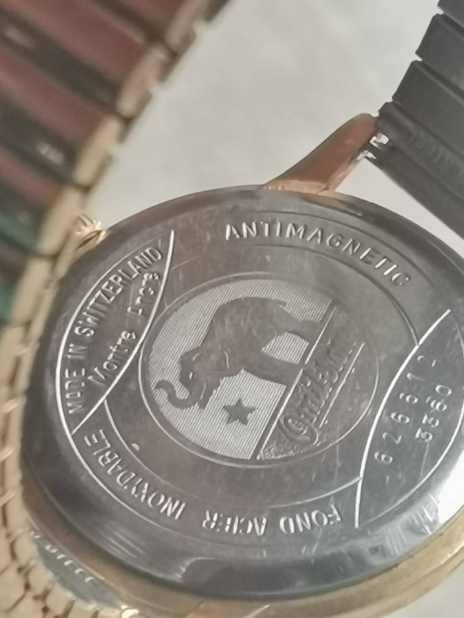 VINTAGE OMIKRON SWISS 21 RUBIS MENS WATCH IN EXCELLENT WORKING CONDITION