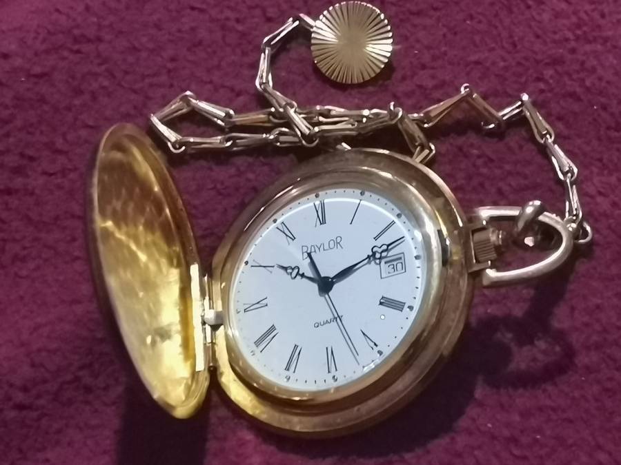 BAYLOR SWISS MENS GOLD PLATED POCKET WATCH IN EXCELLENT WORKING CONDITION