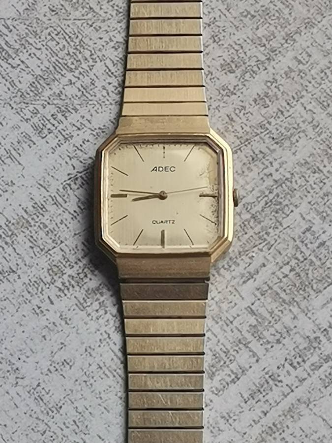 MENS VINTAGE ADEC GOLD PLATED WATCH IN EXCELLENT WORKING CONDITION
