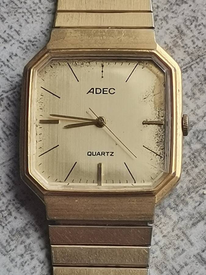 MENS VINTAGE ADEC GOLD PLATED WATCH IN EXCELLENT WORKING CONDITION