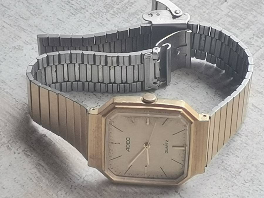 MENS VINTAGE ADEC GOLD PLATED WATCH IN EXCELLENT WORKING CONDITION