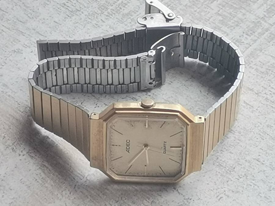 MENS VINTAGE ADEC GOLD PLATED WATCH IN EXCELLENT WORKING CONDITION