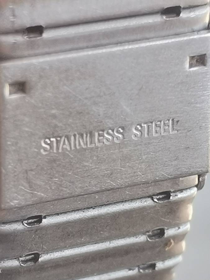 VINTAGE SEIKO MENS 21 JEWELS WATCH - RUNS AND STOPS
