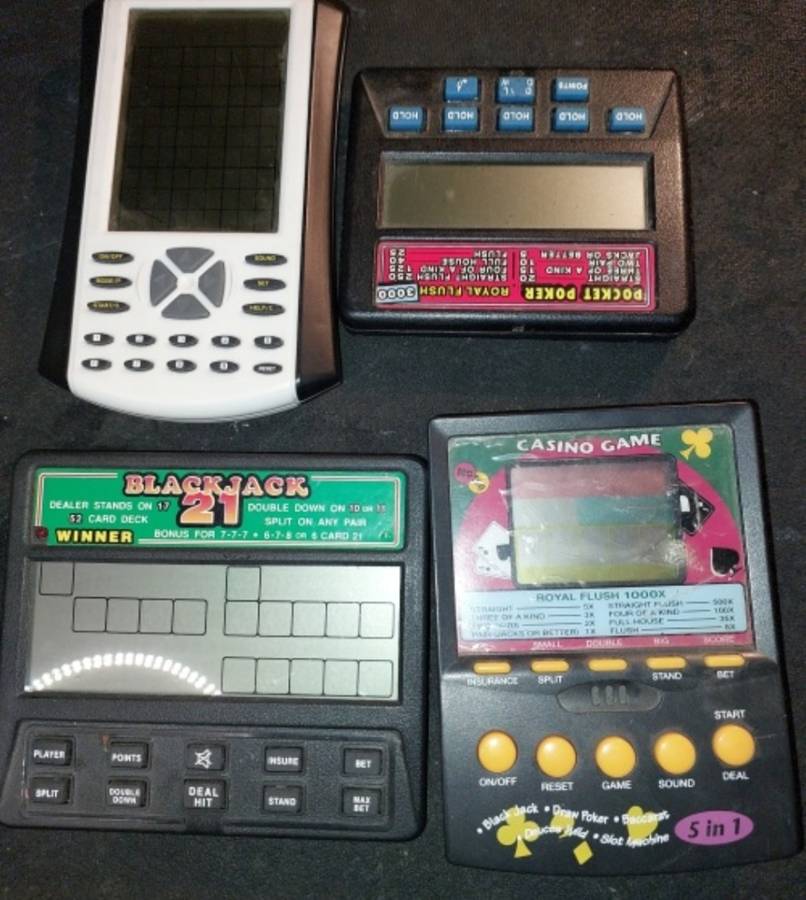 COLLECTION OF POKER AND BLACKJACK GAMES - UNTESTED