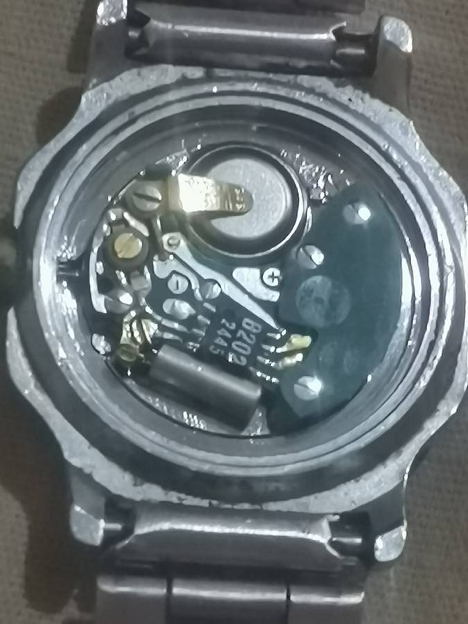 MICHEL HERBELIN LADIES SWISS WATCH WITH ORIGINAL BOX IN EXCELLENT WORKING CONDITION