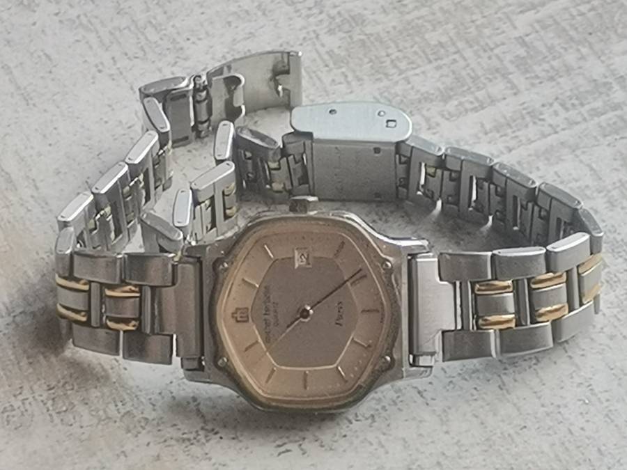 MICHEL HERBELIN LADIES SWISS WATCH WITH ORIGINAL BOX IN EXCELLENT WORKING CONDITION