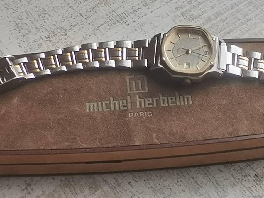 MICHEL HERBELIN LADIES SWISS WATCH WITH ORIGINAL BOX IN EXCELLENT WORKING CONDITION